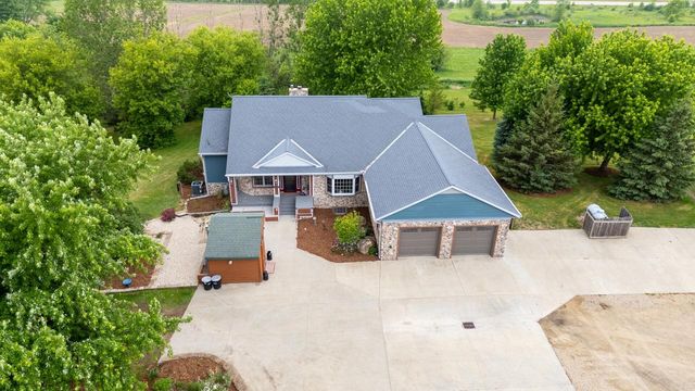 8151 Midland DRIVE, Allenton, WI 53002