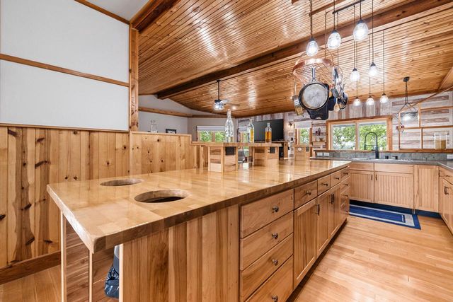 8151 Midland DRIVE, Allenton, WI 53002