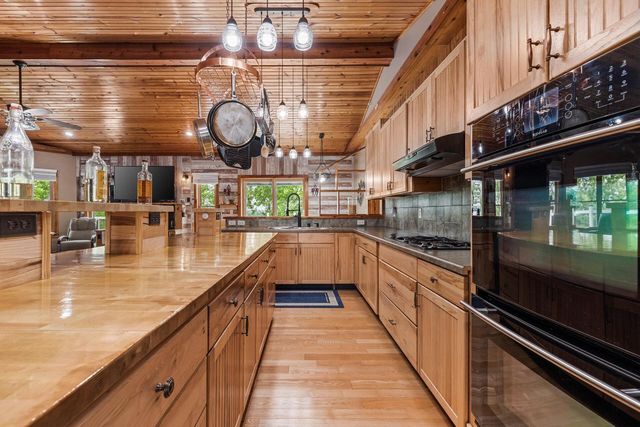 8151 Midland DRIVE, Allenton, WI 53002