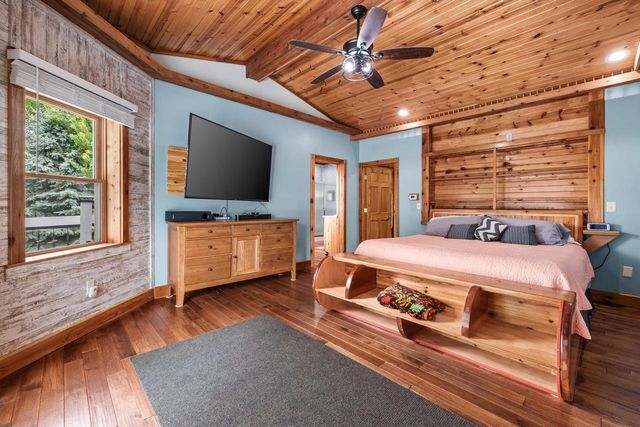 8151 Midland DRIVE, Allenton, WI 53002