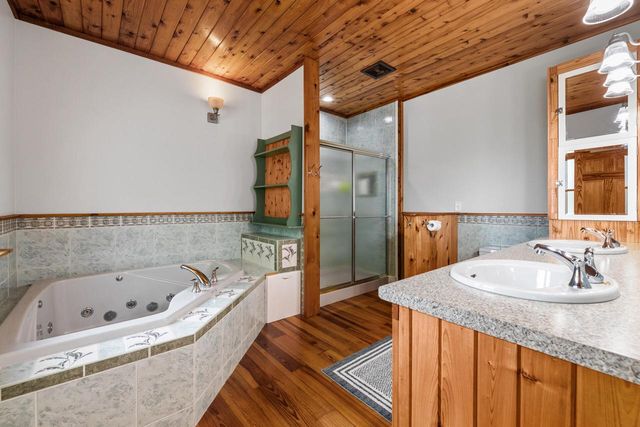 8151 Midland DRIVE, Allenton, WI 53002