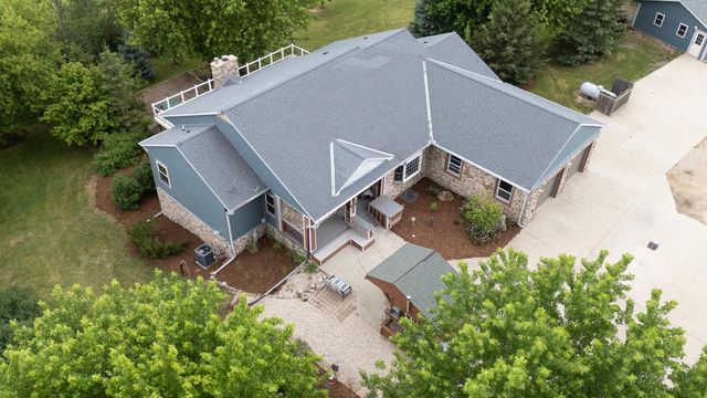 8151 Midland DRIVE, Allenton, WI 53002