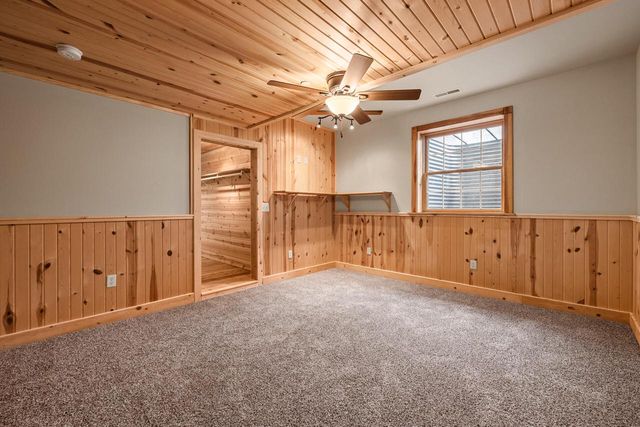 8151 Midland DRIVE, Allenton, WI 53002