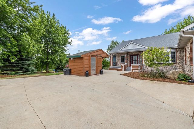 8151 Midland DRIVE, Allenton, WI 53002