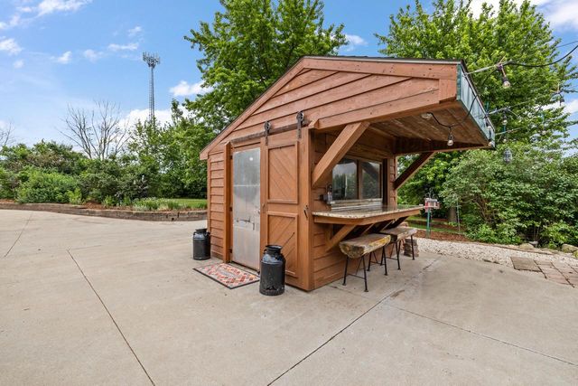 8151 Midland DRIVE, Allenton, WI 53002