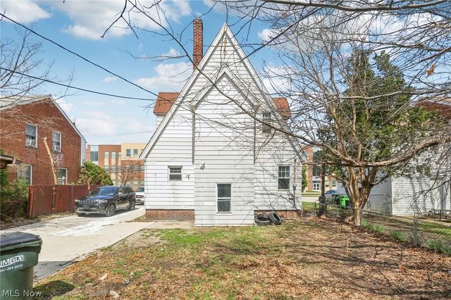 22350 Tracy Avenue, Euclid, OH 44123