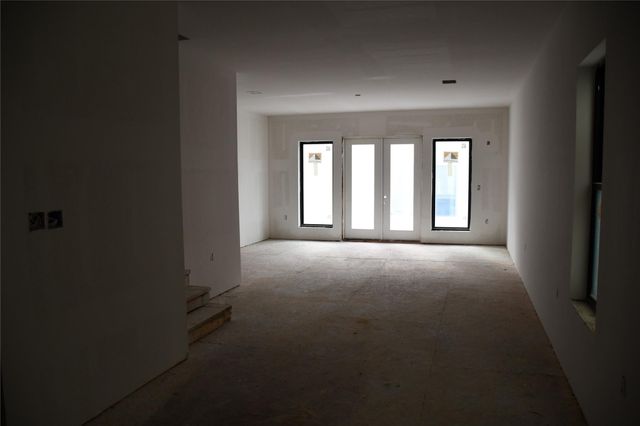 920 Patterson Street, Houston, TX 77007