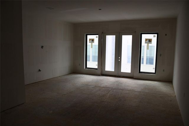 920 Patterson Street, Houston, TX 77007