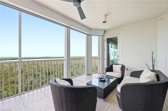 265 Indies WAY 701, Naples, FL 34110