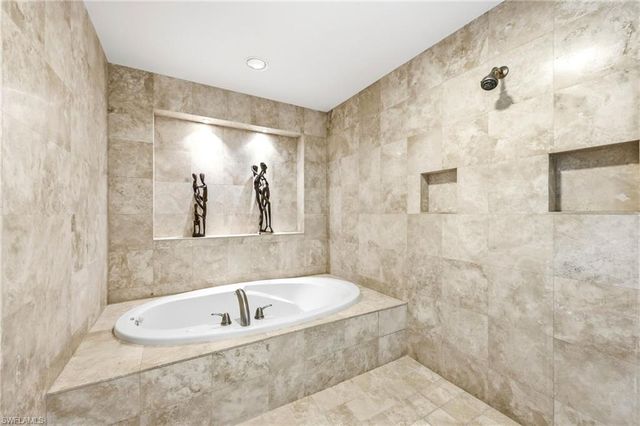 265 Indies WAY 701, Naples, FL 34110