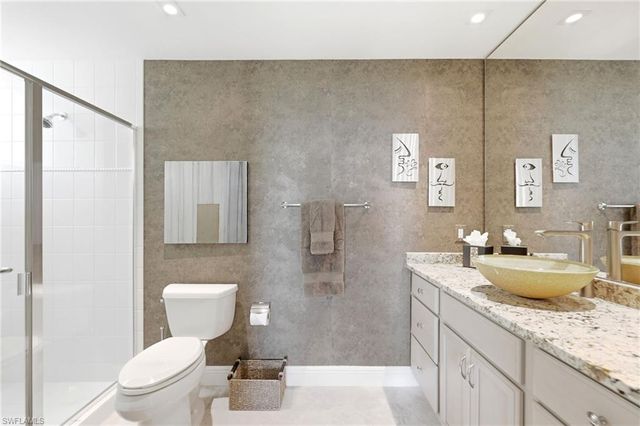 265 Indies WAY 701, Naples, FL 34110