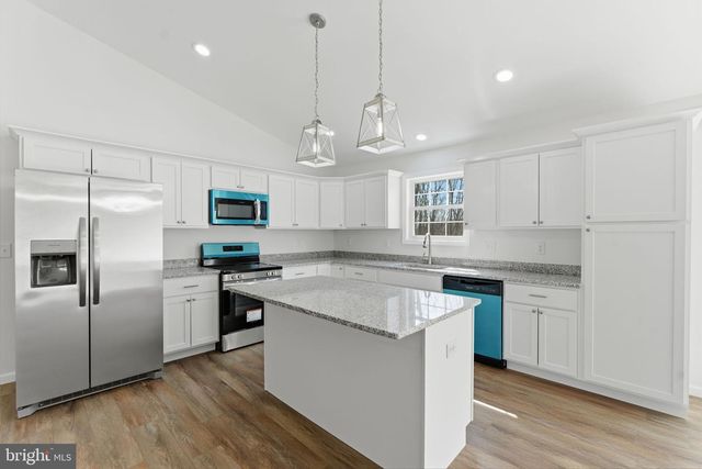 175 FAWN RUN LN, Hedgesville, WV 25427