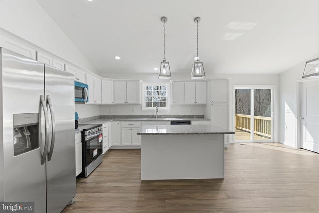 175 FAWN RUN LN, Hedgesville, WV 25427