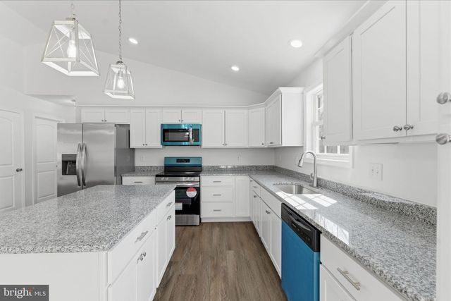 175 FAWN RUN LN, Hedgesville, WV 25427