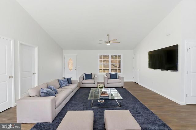 175 FAWN RUN LN, Hedgesville, WV 25427