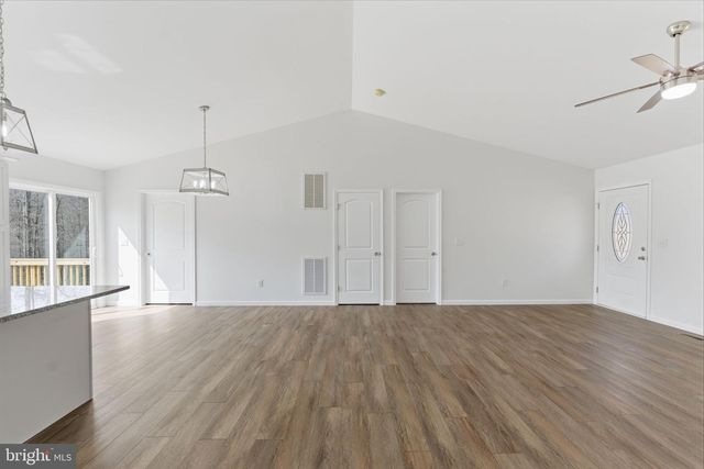 175 FAWN RUN LN, Hedgesville, WV 25427