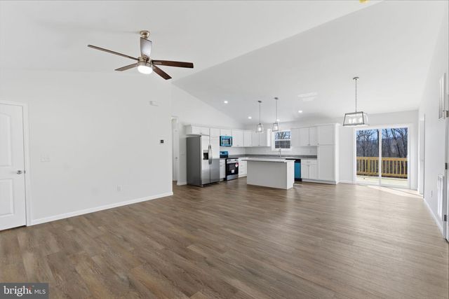 175 FAWN RUN LN, Hedgesville, WV 25427