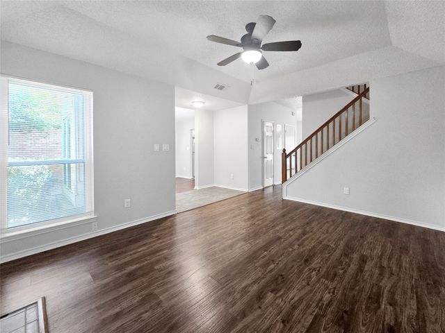 424 Sycamore Lane, Euless, TX 76039
