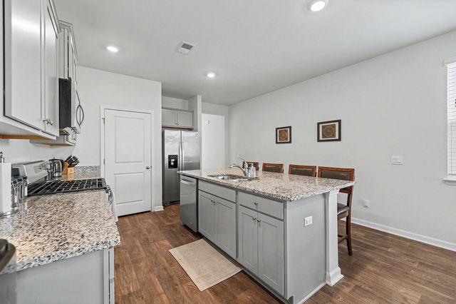 493 Cedarview Road, Summerville, SC 29486