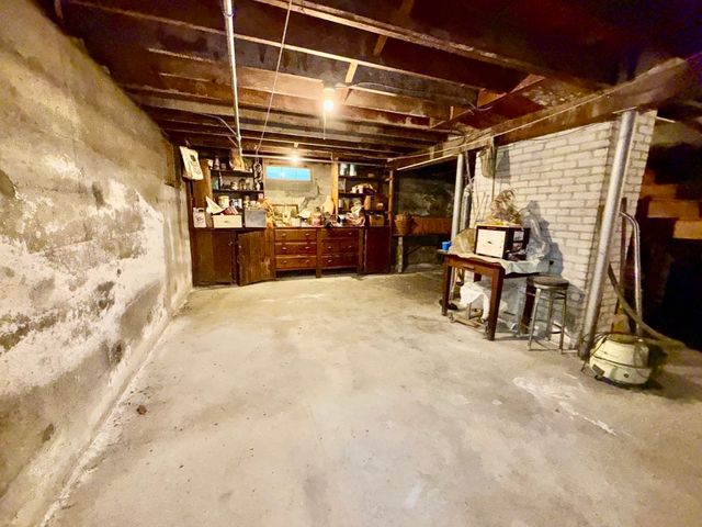 27 Keating Circle, Weymouth, MA 02190