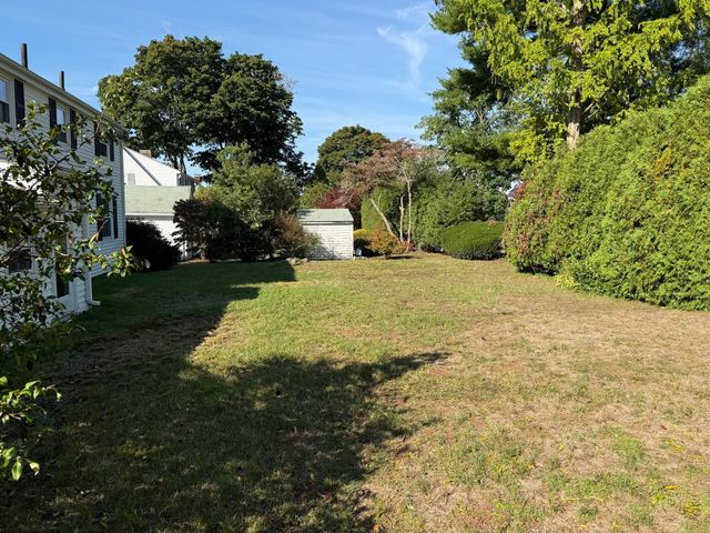 27 Keating Circle, Weymouth, MA 02190