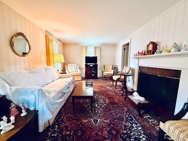 27 Keating Circle, Weymouth, MA 02190