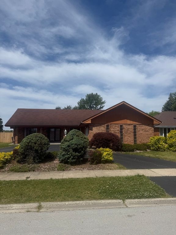 16752 S Luella Avenue, South Holland, IL 60473