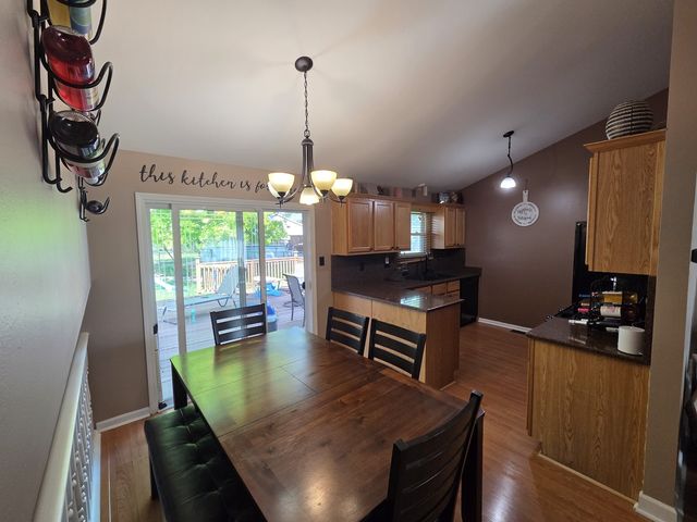 1002 Loren Drive, Joliet, IL 60431