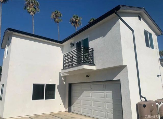 4928 8th Avenue, Los Angeles, CA 90043