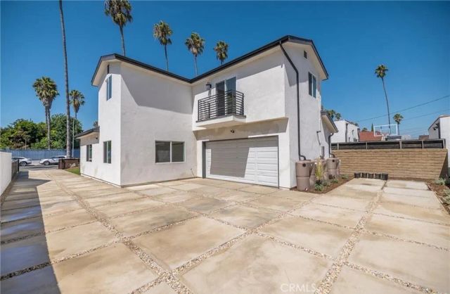 4928 8th Avenue, Los Angeles, CA 90043