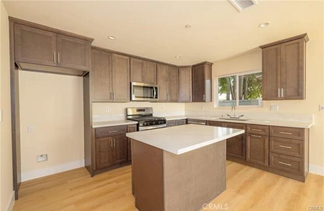 4928 8th Avenue, Los Angeles, CA 90043