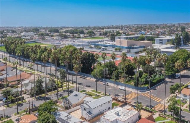 4928 8th Avenue, Los Angeles, CA 90043