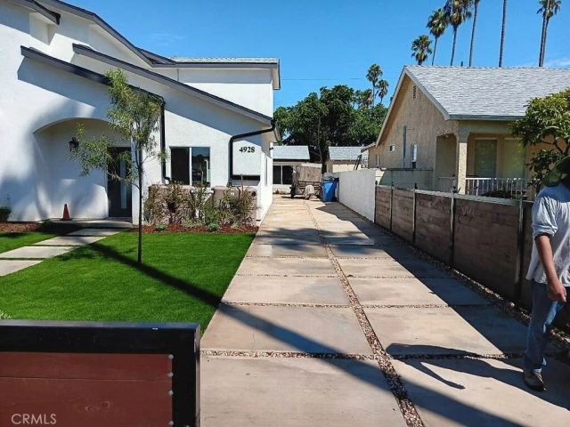 4928 8th Avenue, Los Angeles, CA 90043