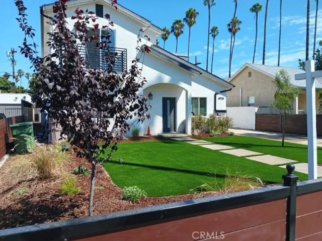 4928 8th Avenue, Los Angeles, CA 90043