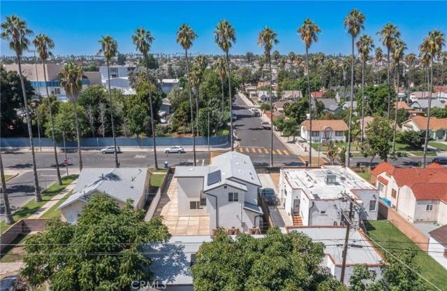 4928 8th Avenue, Los Angeles, CA 90043