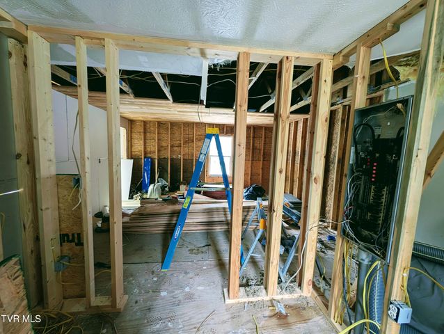 7737 Birchfield Road, Pound, VA 24279