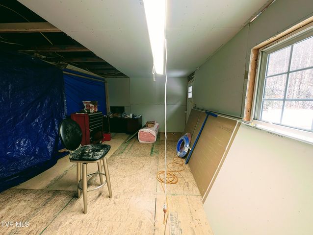 7737 Birchfield Road, Pound, VA 24279