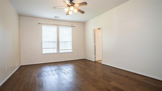 11922 Champions Walk Ln Lane, Houston, TX 77066