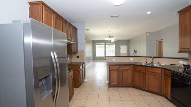 11922 Champions Walk Ln Lane, Houston, TX 77066