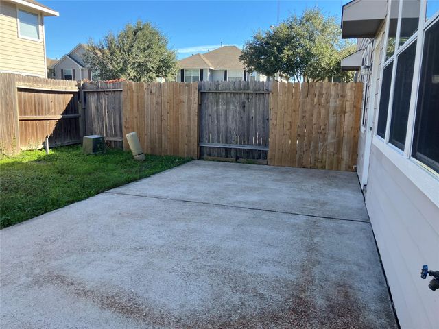 14310 Larkhall Lane, Houston, TX 77014