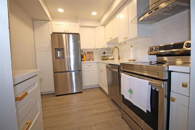 1100 Saint Charles Place 521, Pembroke Pines, FL 33026
