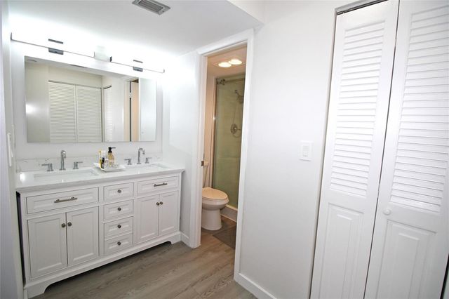 1100 Saint Charles Place 521, Pembroke Pines, FL 33026