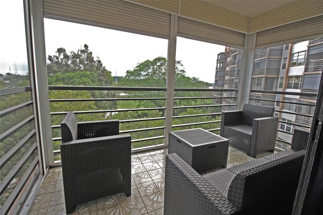 1100 Saint Charles Place 521, Pembroke Pines, FL 33026