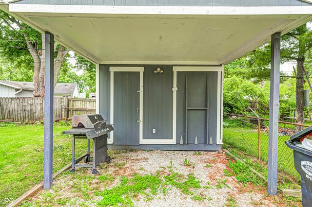 460 Southgate Drive, Greenwood, IN 46143