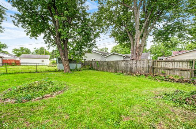 460 Southgate Drive, Greenwood, IN 46143