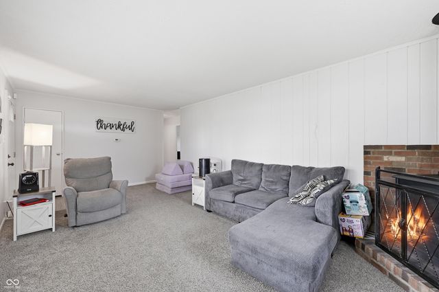 460 Southgate Drive, Greenwood, IN 46143