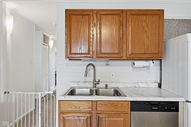 460 Southgate Drive, Greenwood, IN 46143