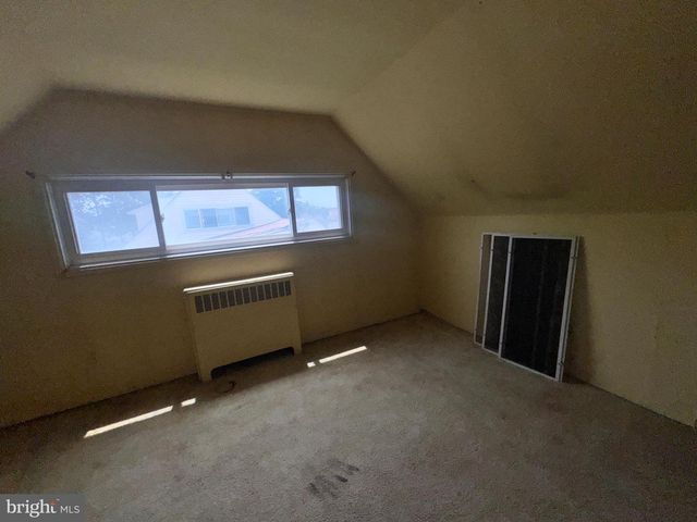 62 PLUMTREE RD, Levittown, PA 19056