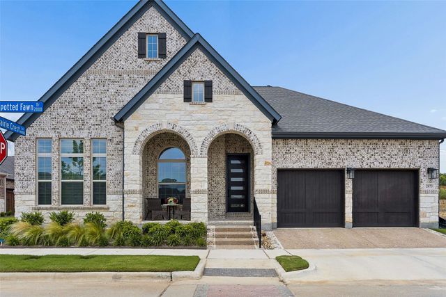 2073 Spotted Fawn Drive, Arlington, TX 76005