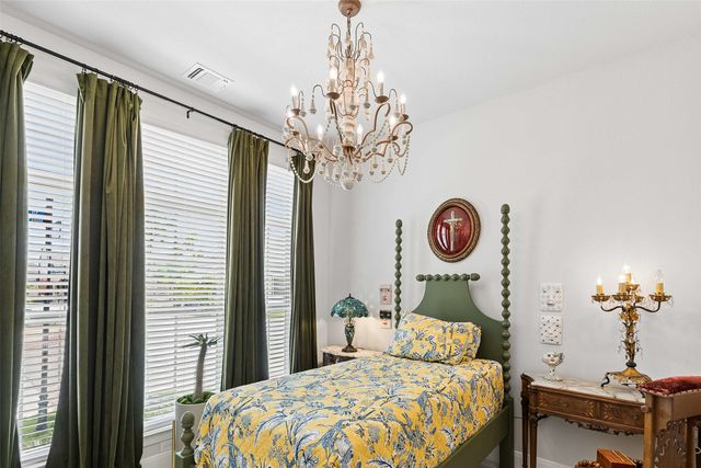 2073 Spotted Fawn Drive, Arlington, TX 76005